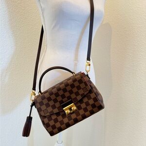 Louis Vuitton Croisette crossbody. BrownDamier print.